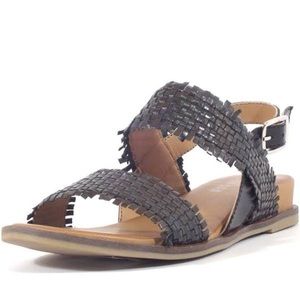 Chelsea Crew - Cuban Leather Sandal Black - size 39 (8) - new scuffed box